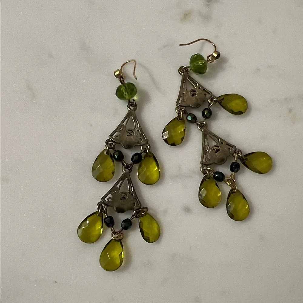 Elegant Green Dangle Earrings